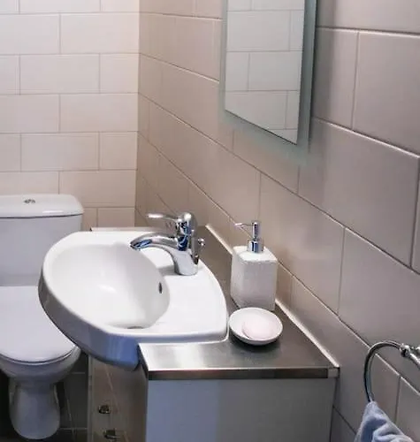 Cozy In Quiet Area In Engomi Lägenhet *