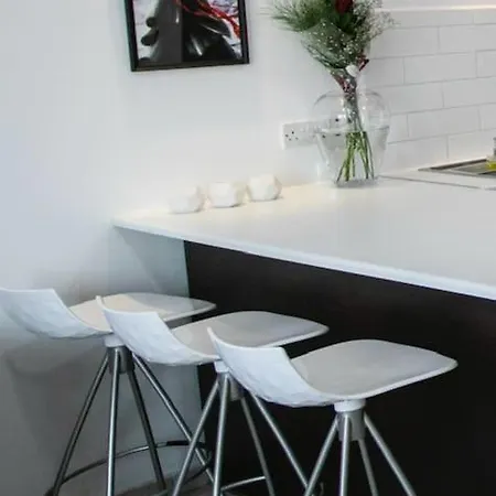Cozy In Quiet Area In Engomi 아파트 니코시아