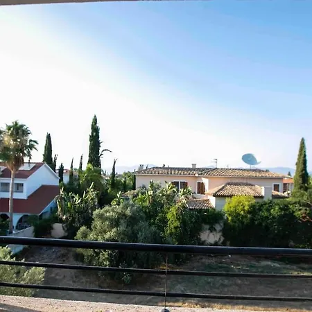 شقة Cozy In Quiet Area In Engomi