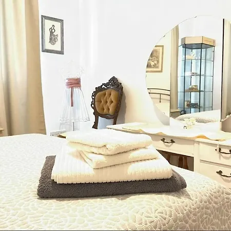 Cozy In Quiet Area In Engomi * 니코시아